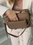 Torebka damska ze skóry syntetycznej w kolorze Taupe PRATICA BAG z paskiem w jodełkę 